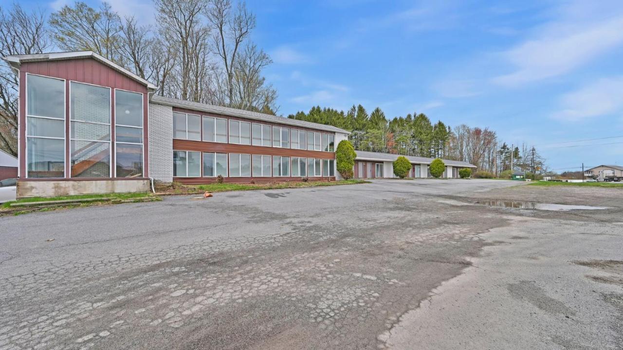 Maplehurst Motel Tunkhannock エクステリア 写真