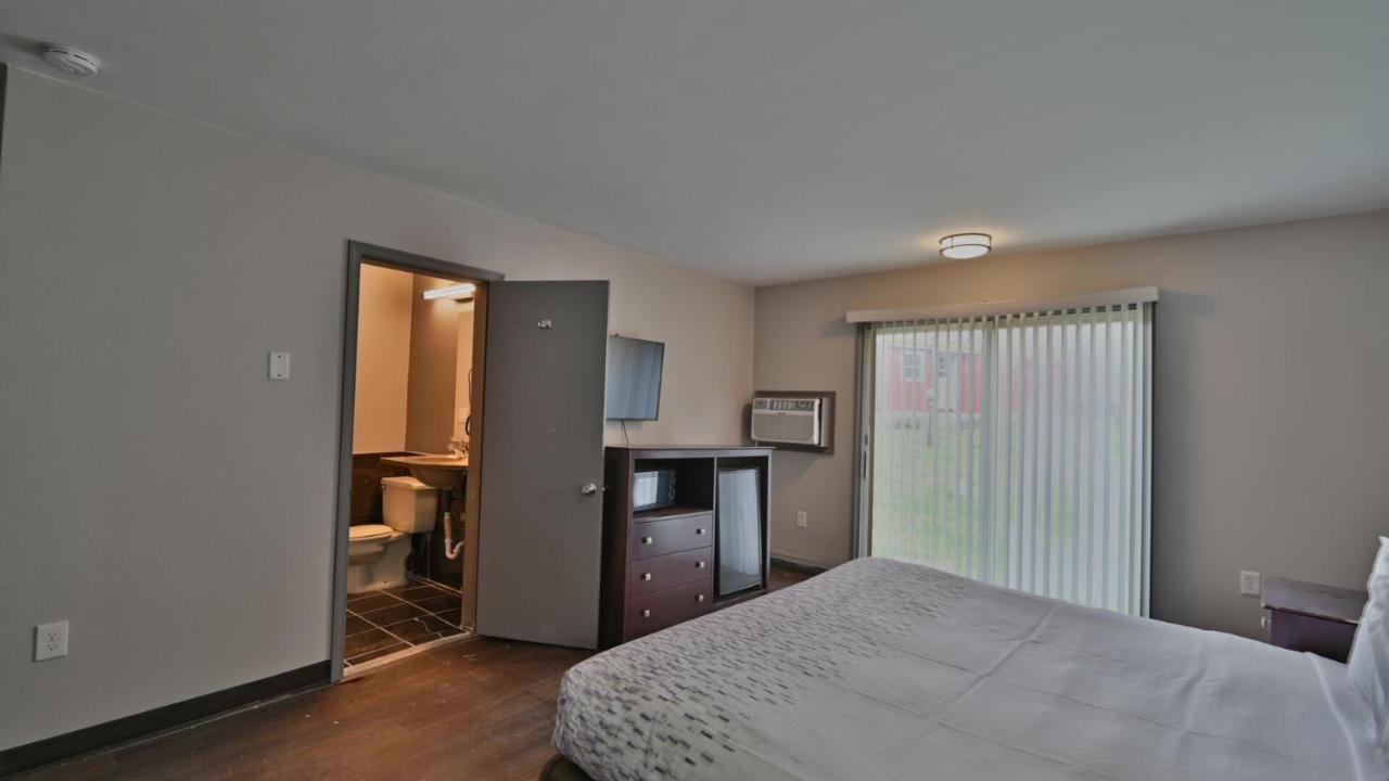 Maplehurst Motel Tunkhannock エクステリア 写真