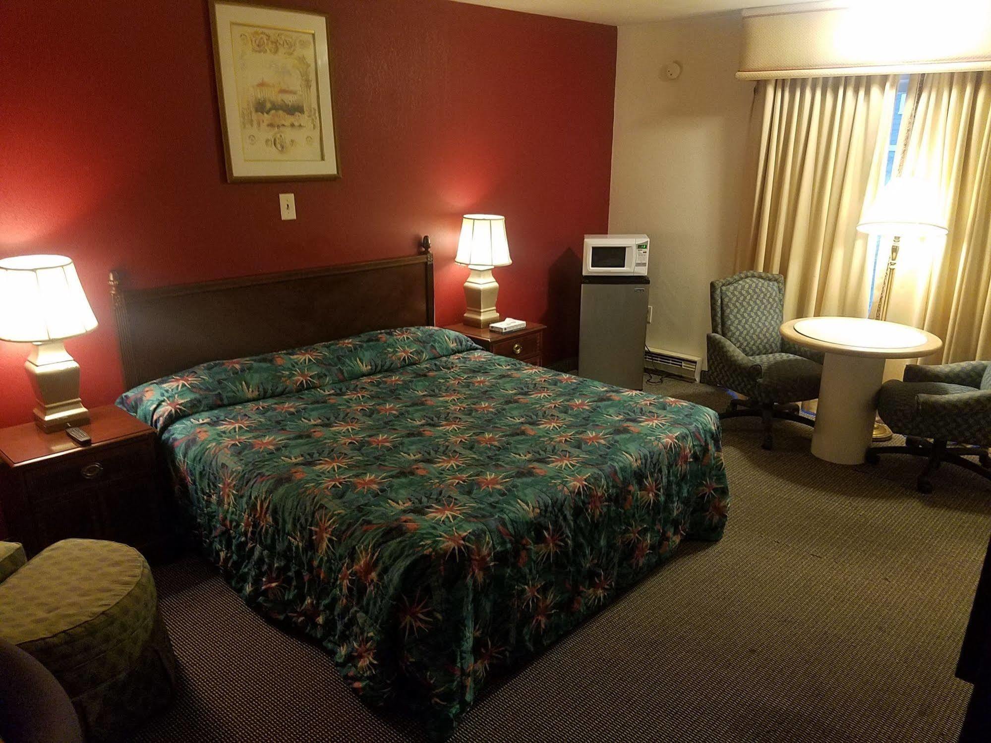 Maplehurst Motel Tunkhannock エクステリア 写真